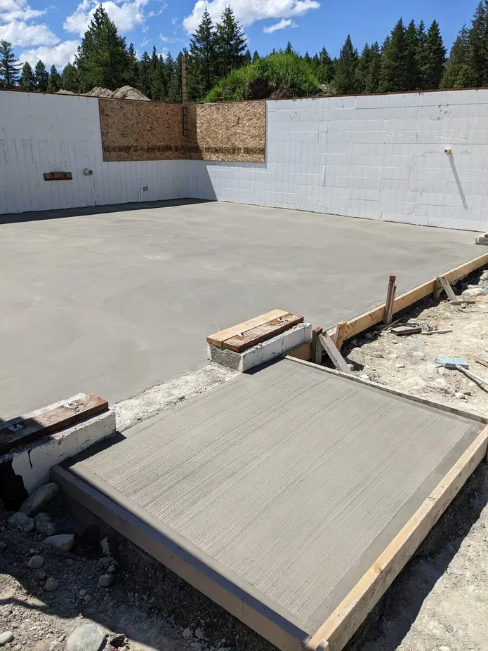 излят фундамент