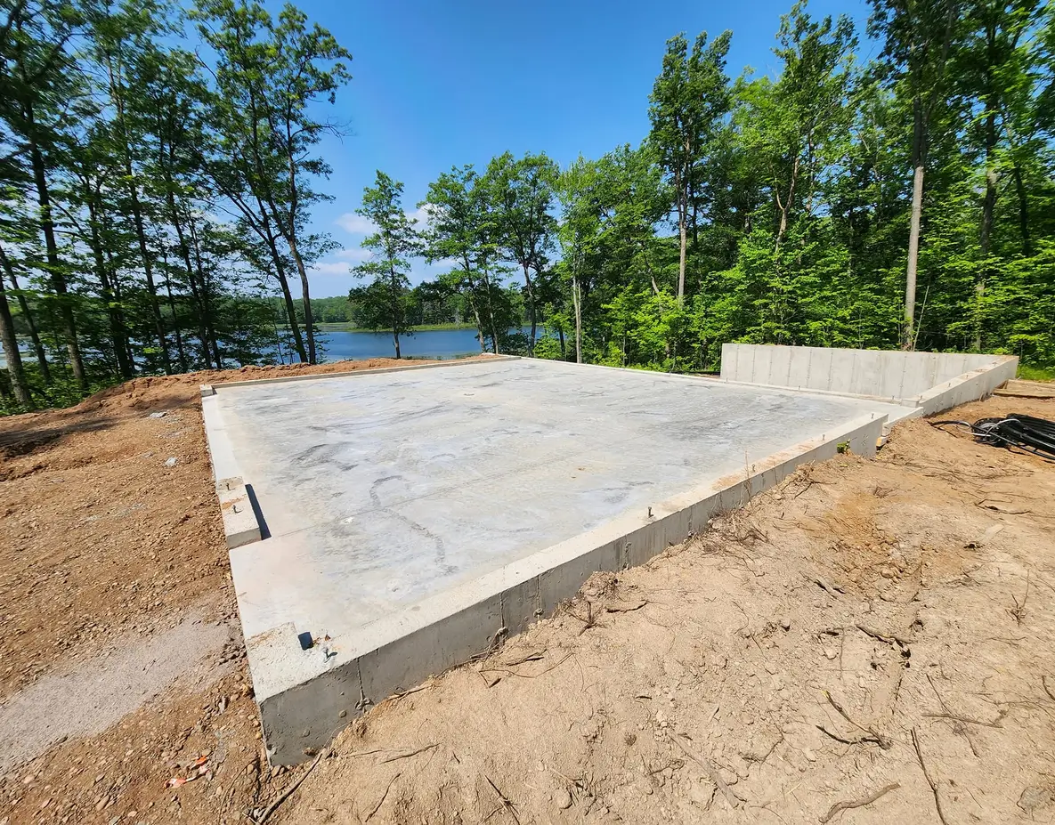 излята фундаментна плоча