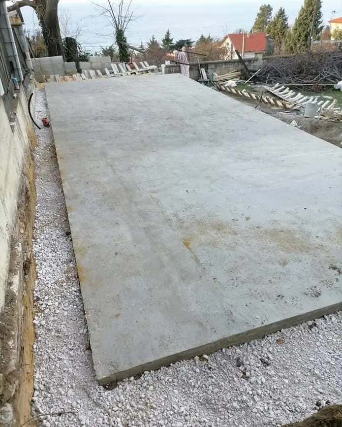 фундаментна плоча